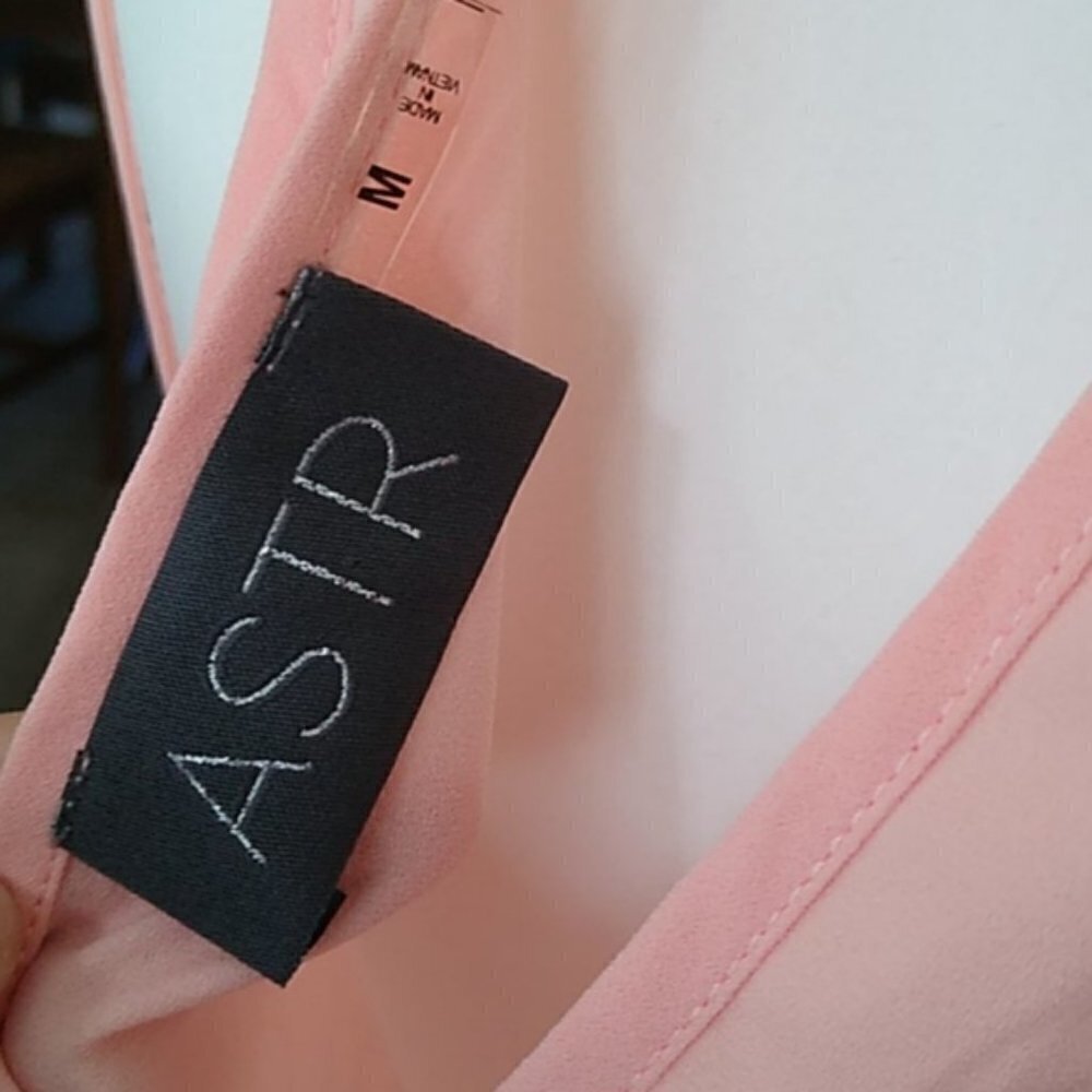 NWOT ASTR Double Strap Sheer Pale Pink Top - Picture 8 of 9